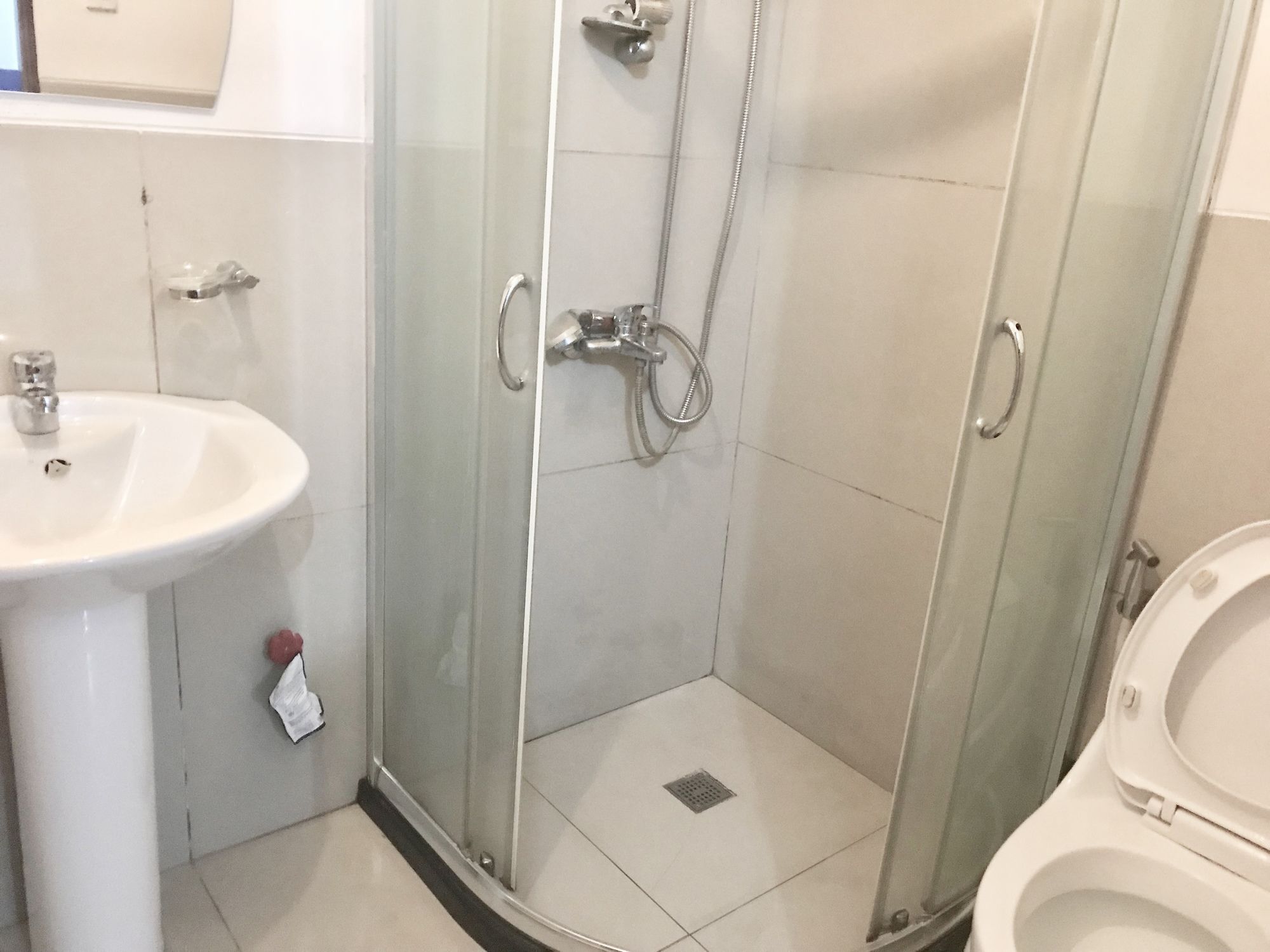 The Beacon Serviced Residences Makati City Bagian luar foto