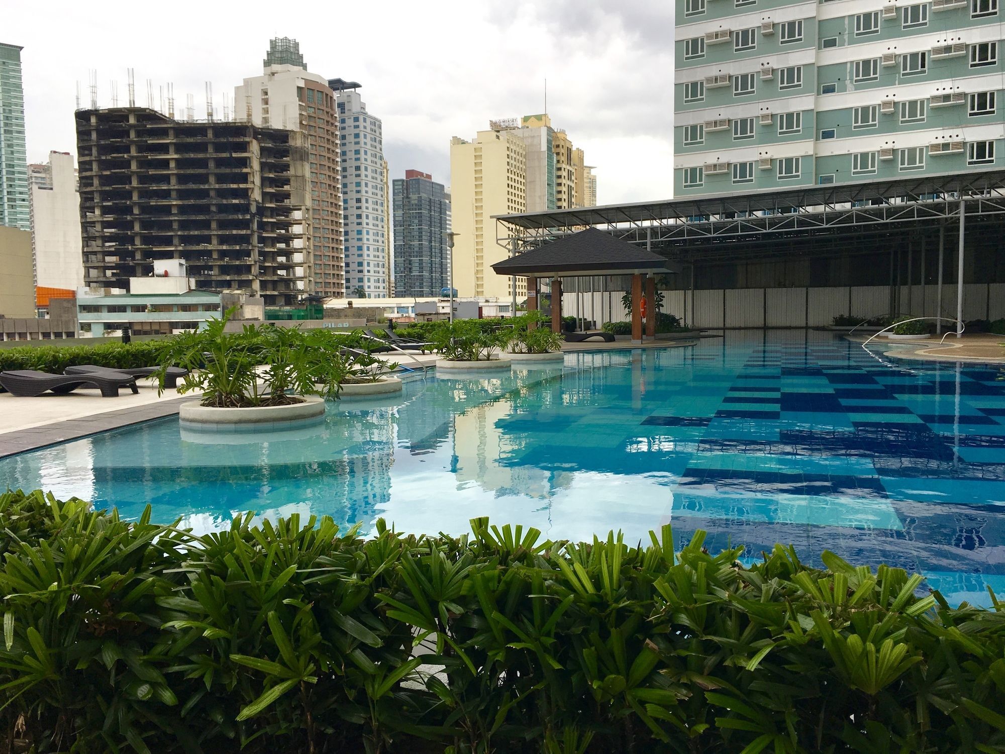 The Beacon Serviced Residences Makati City Bagian luar foto